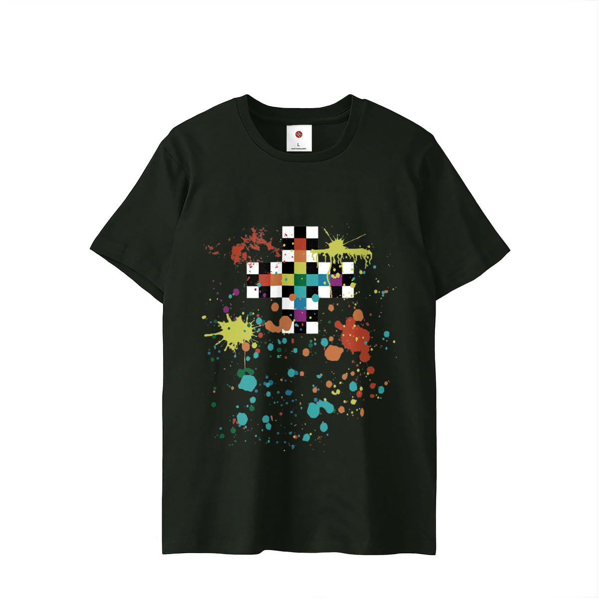 チェッカーフラッグの十字路と虹の飛沫」Tシャツ2 – 1+1 Shopping
