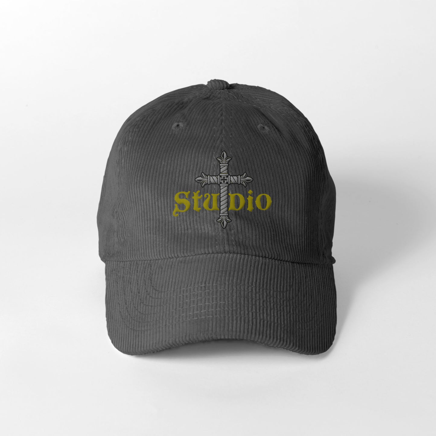 Studio + 皇家十字刺绣灯芯绒帽